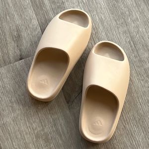 Yeezy tan slides